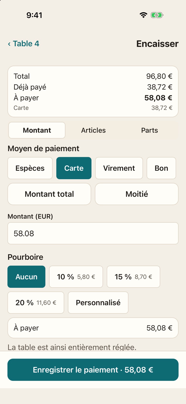 Encaissement à table sur un téléphone